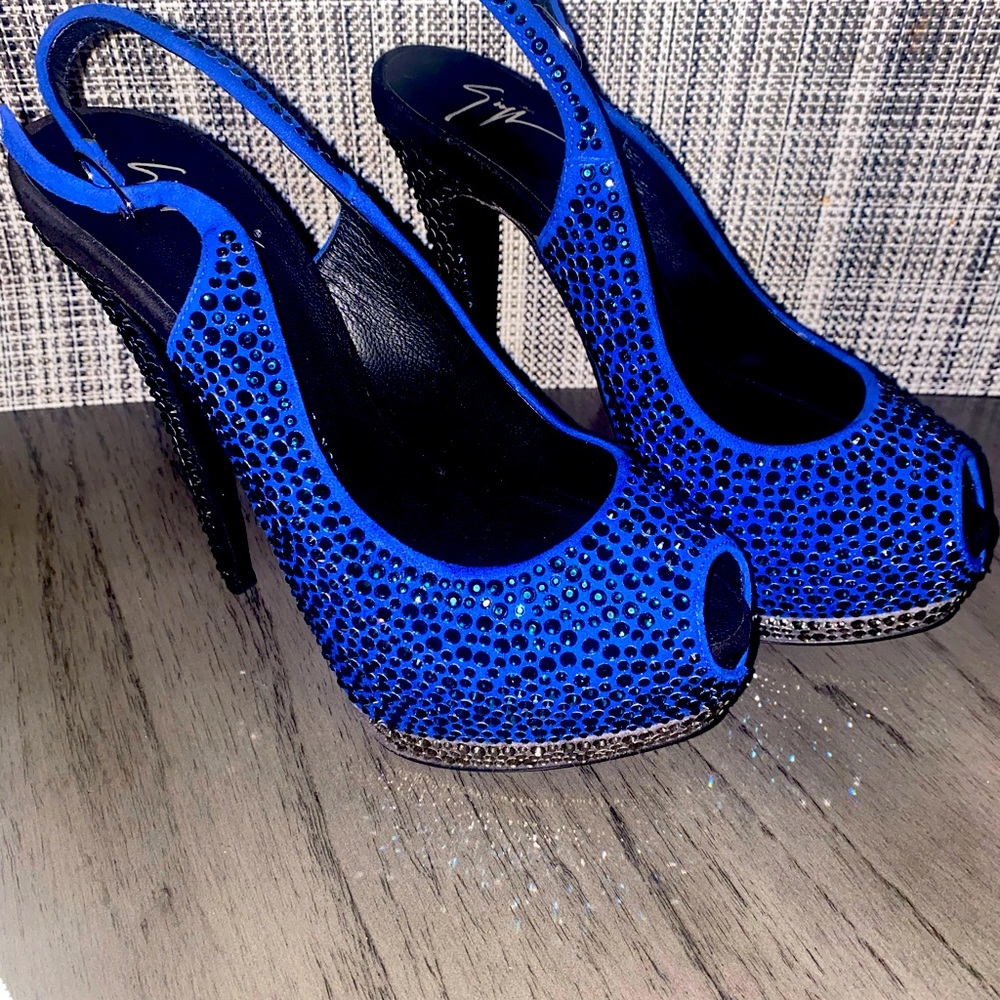 Giuseppe zanotti. 😊